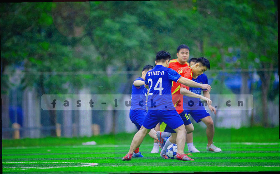 三步切换登录流程示意，界面元素以抽象几何图形表示